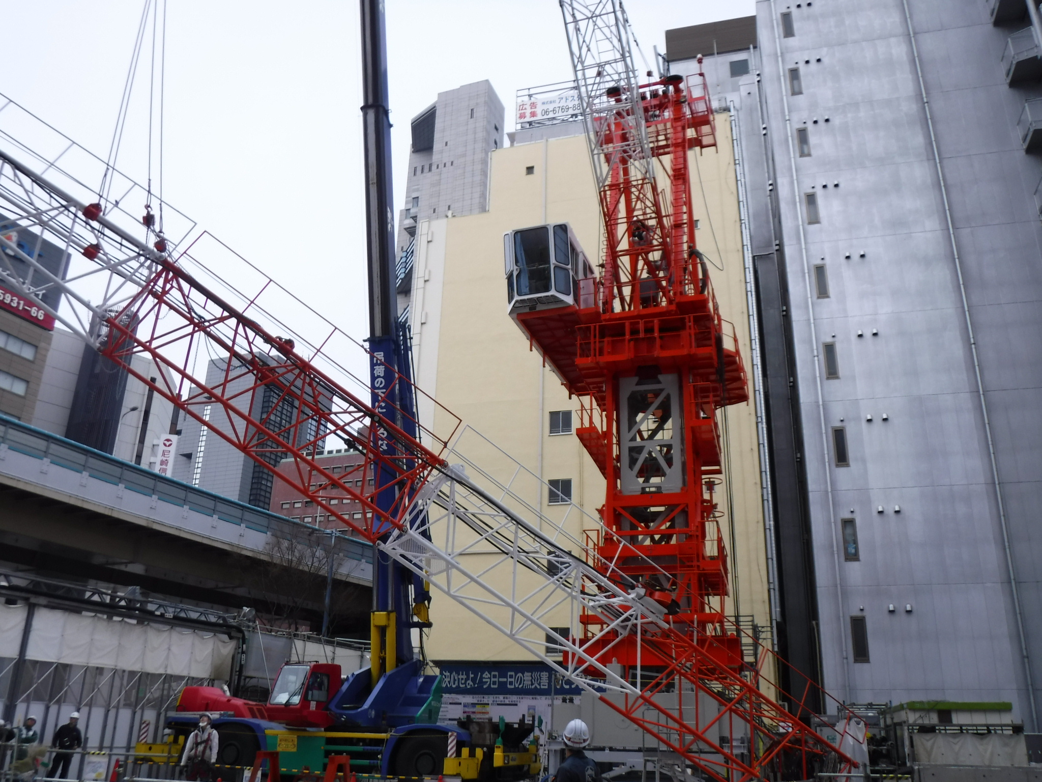 ⑦タワークレーン組立工事